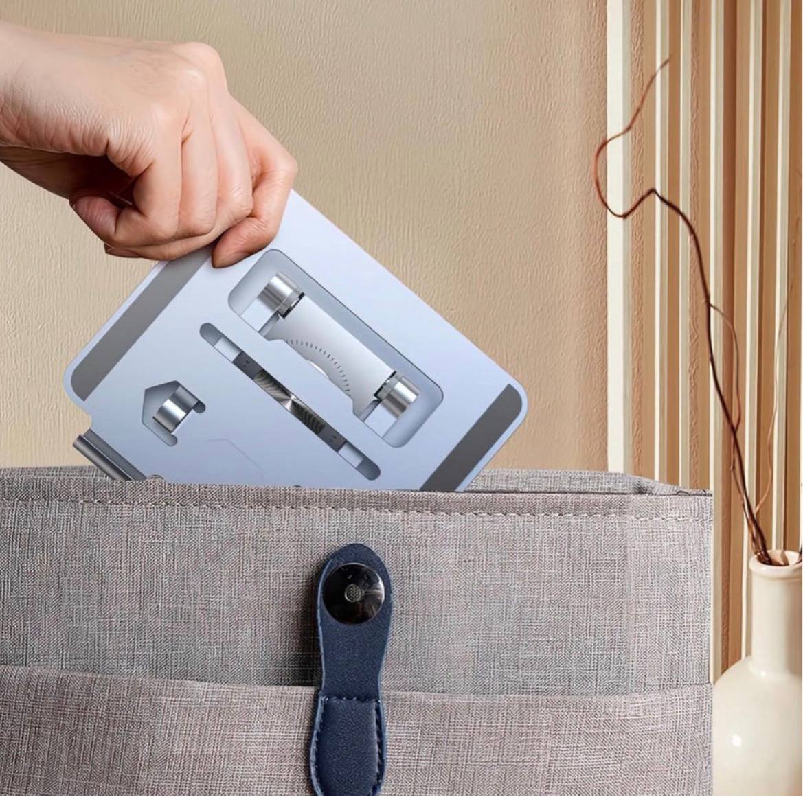 Foldable metal holder
